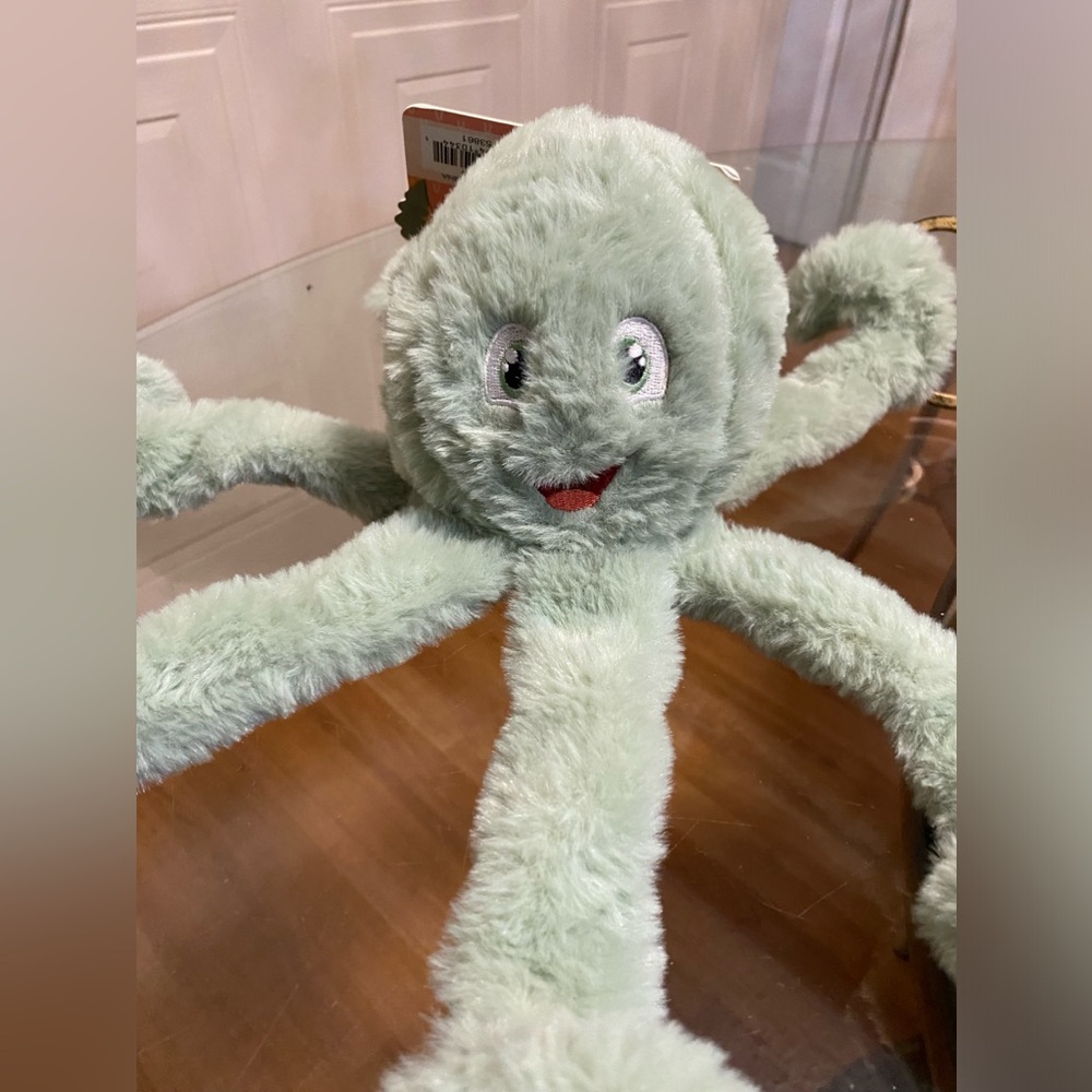 Beautiful Optopus 14” Dog Toy Very Solf And Squeaker - Picture 3 of 6